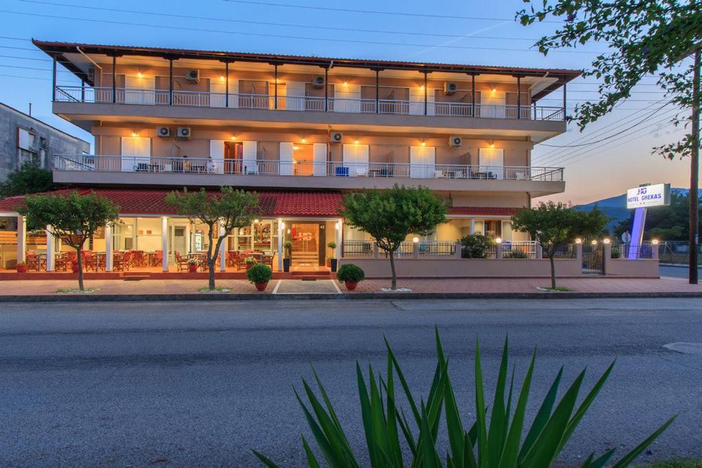 Hotel Grekas Neoi Poroi Exterior foto